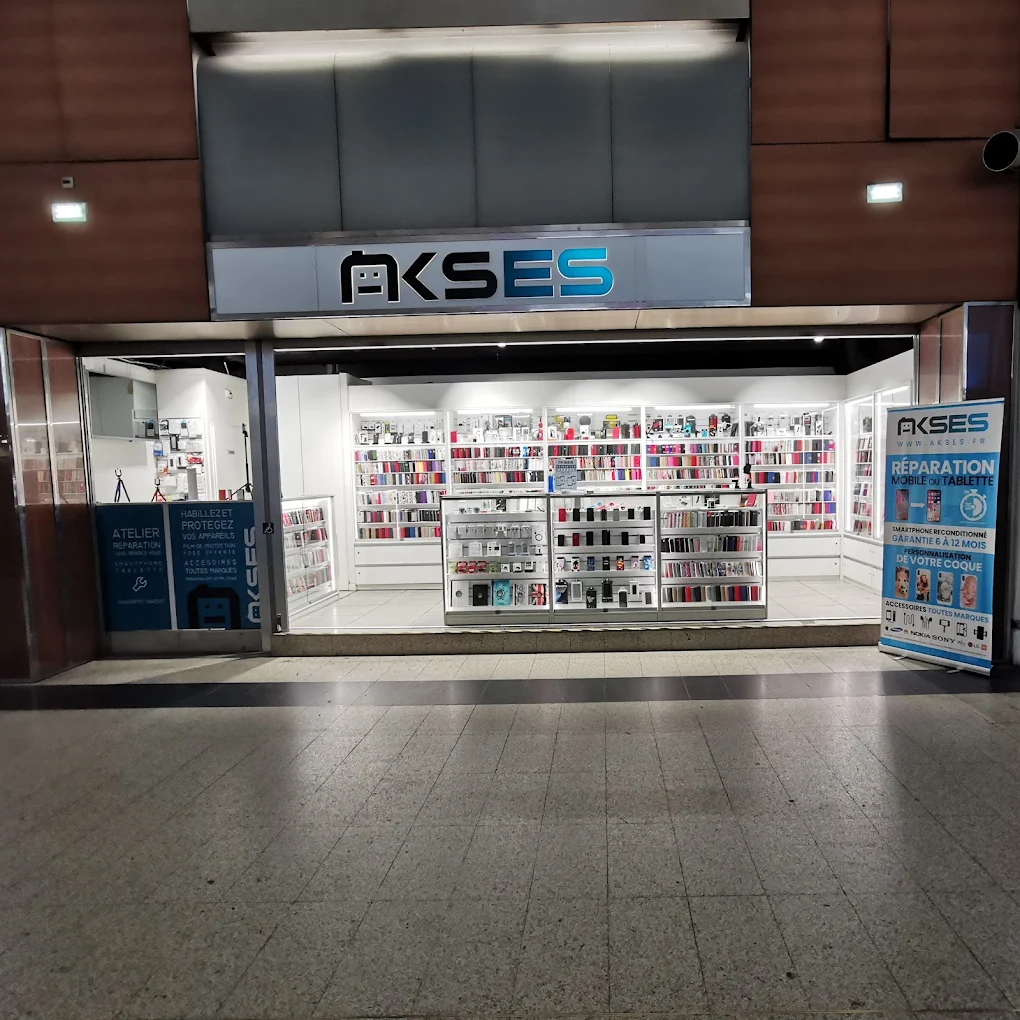 Logo AKSES Gare RER La Défense - Réparation et accessoires téléphone Paris La Défense